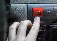 Латвийские автоводители все чаще вызывают помощь по системе eZvans. Как ей правильно пользоваться?