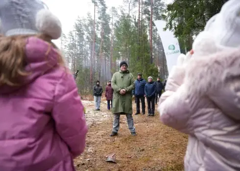  Мэр Риги выбирает рождественские елки для столицы (19.11.25)