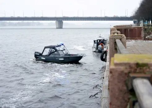 Поиски упавшей в Даугаву машины (28.11.25)