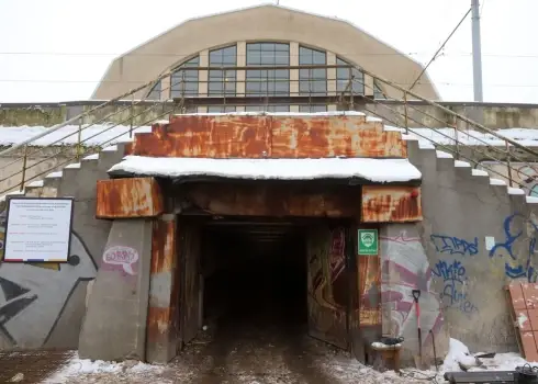 Что находится под Рижским центральным рынком