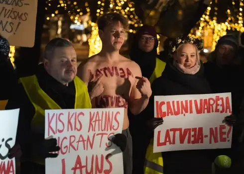 Пикет против мигрантских квот у здания Кабинета министров (28.01.26)