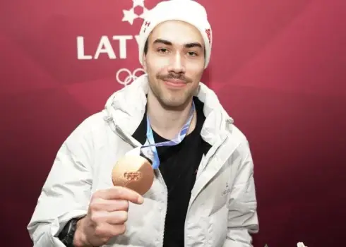 Встреча бронзового призера Олимпиады Роберта Крузбергса в Риге (24.02.26)