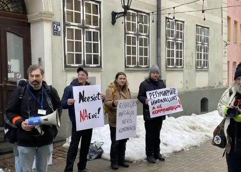 Пикет против "дерусификации" у офиса Национального объединения (28.02.2026)