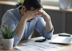 Погрязшим в долгах жителям Латвии предоставят новую услугу, касающуюся их кредитов