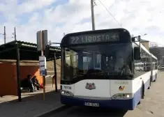 Rīgas satiksme планирует сделать 22-й автобус в аэропорт круглосуточным