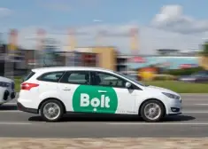 Пассажирам Bolt в Латвии стоит готовиться к неприятным изменениям: цены уже пошли вверх