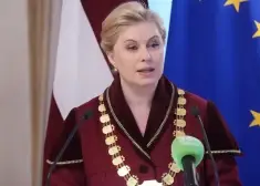 Когда же русский допустим в общественных СМИ? Разъясняет председатель Конституционного суда