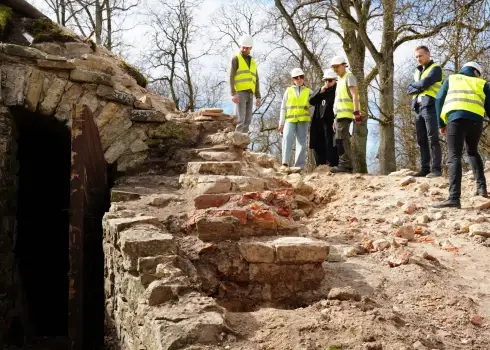 Обнаружены уникальные фрагменты Кулдигского замка