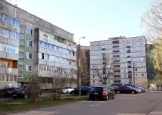 Ставите машину у своего дома? Теперь в Риге новый порядок парковки автомобилей во дворах
