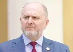"Неважно, на каком языке человек просит помощи": депутат раскритиковал указ Домбравы